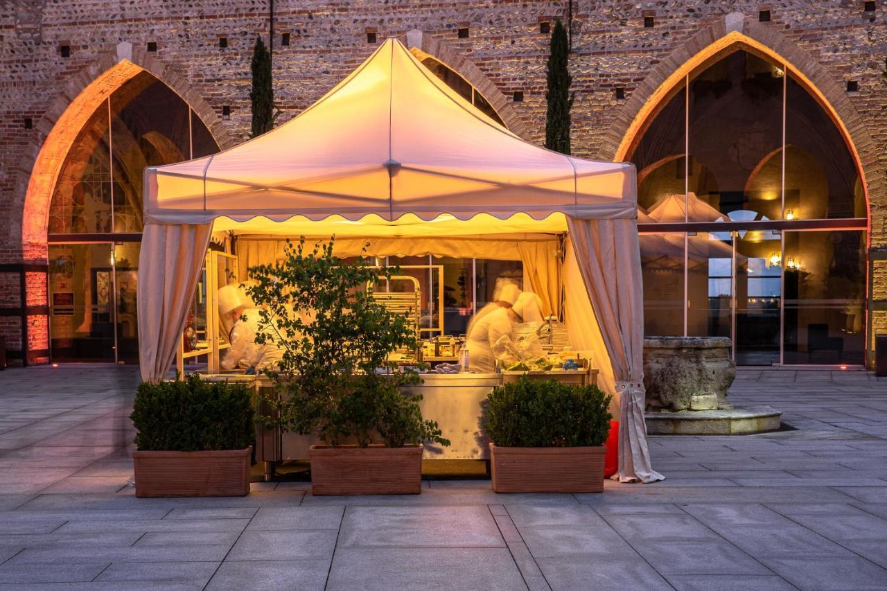 Hotel Castello Visconteo Cassano dʼAdda Exteriér fotografie