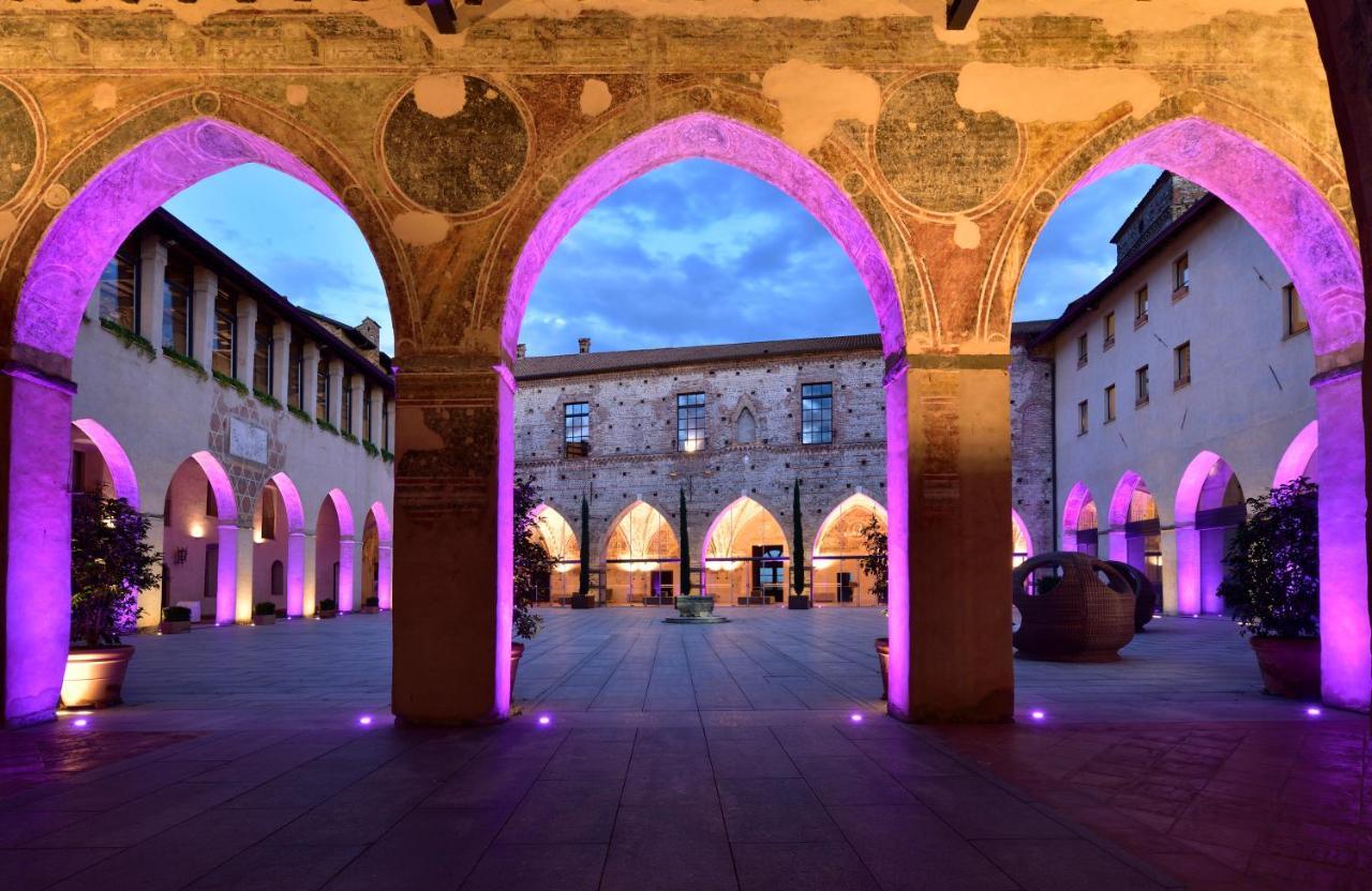Hotel Castello Visconteo Cassano dʼAdda Exteriér fotografie