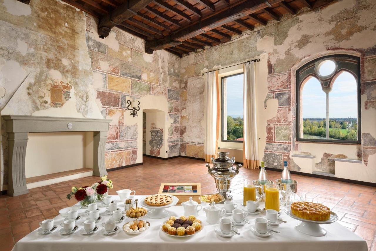 Hotel Castello Visconteo Cassano dʼAdda Exteriér fotografie