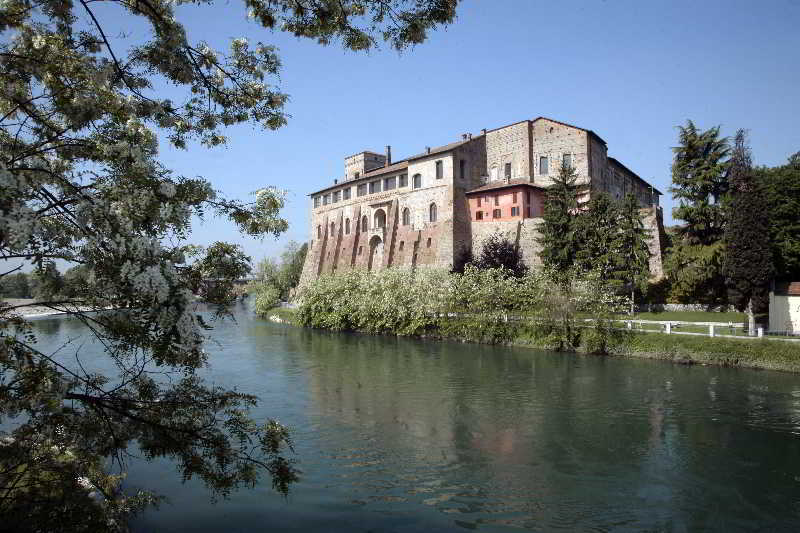 Hotel Castello Visconteo Cassano dʼAdda Exteriér fotografie
